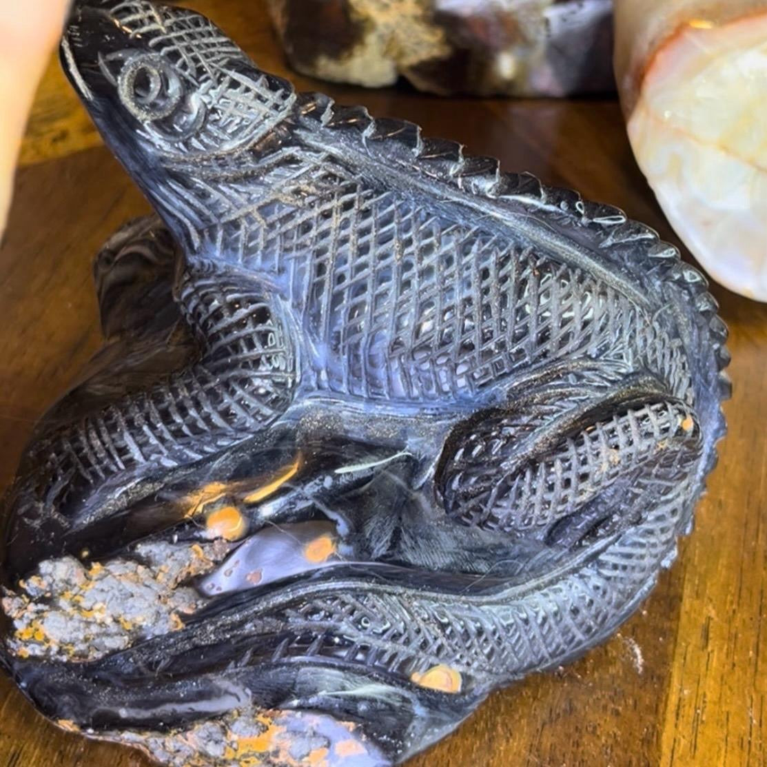 Black Agate Lizard Carving